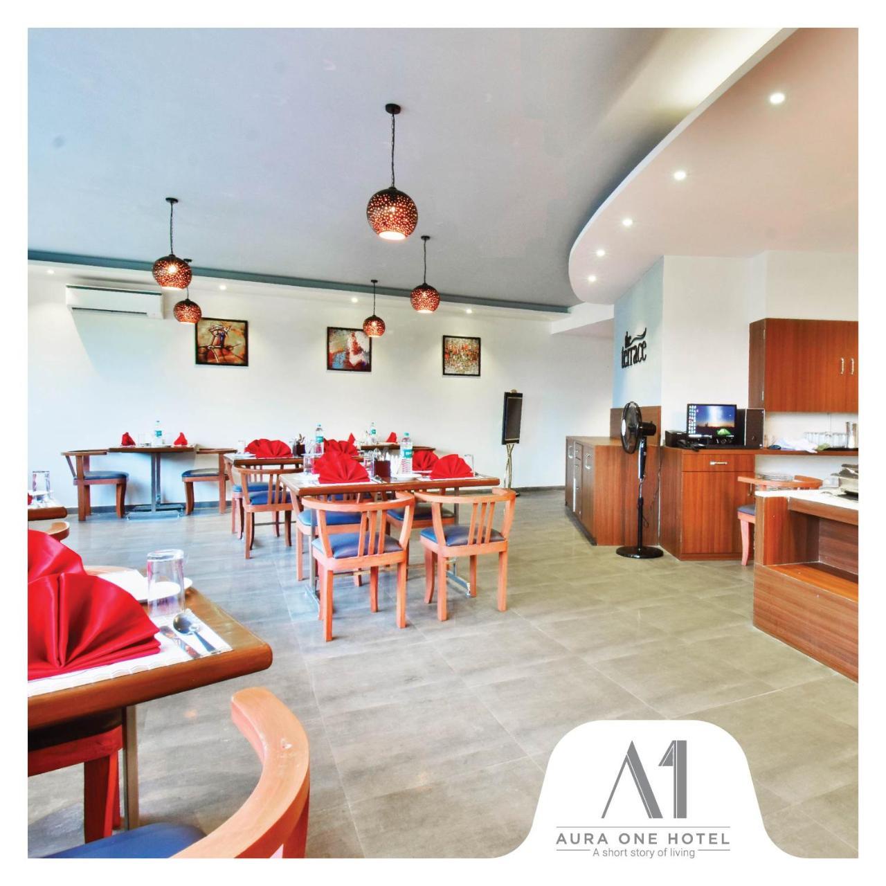 Aura One Hotel Kochi Dış mekan fotoğraf