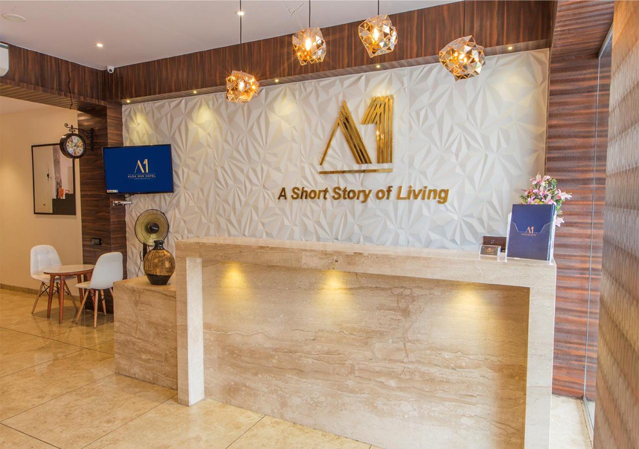 Aura One Hotel Kochi Dış mekan fotoğraf
