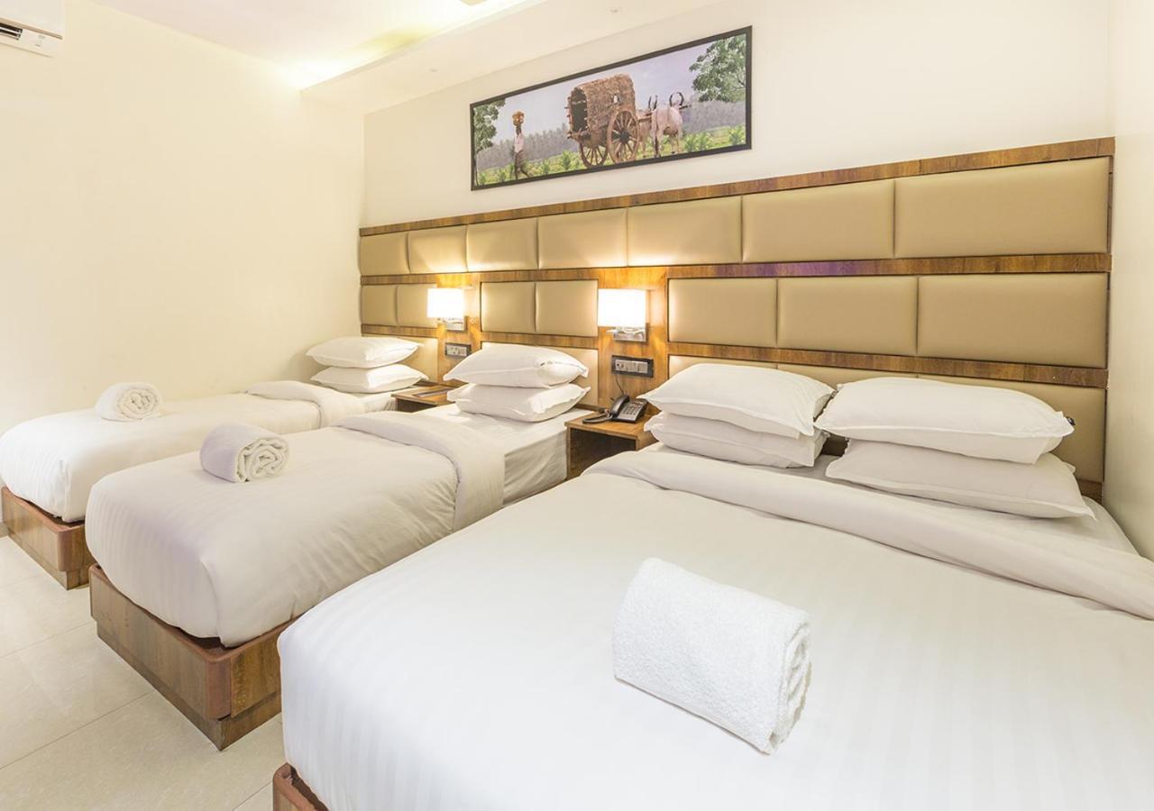 Aura One Hotel Kochi Dış mekan fotoğraf