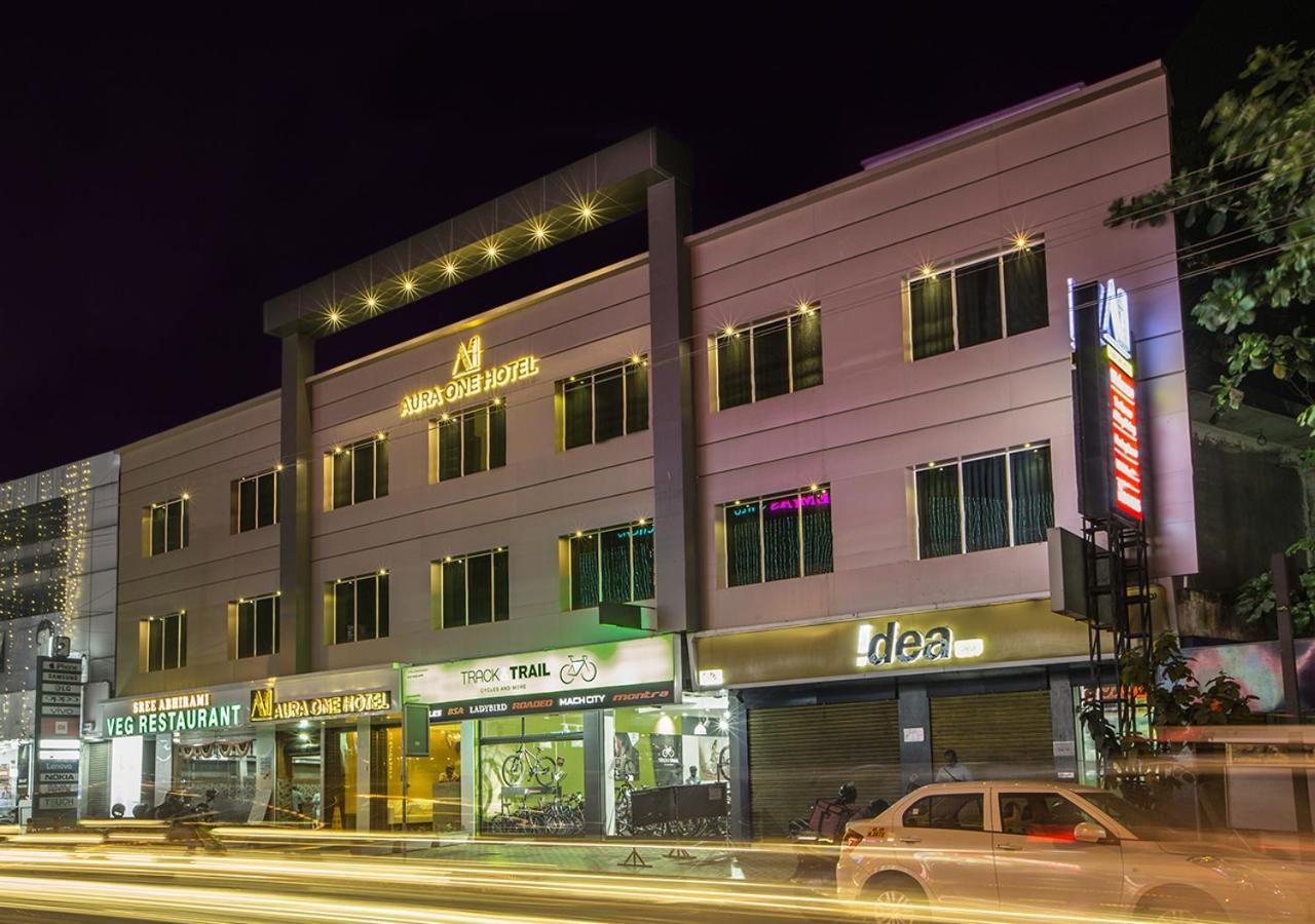 Aura One Hotel Kochi Dış mekan fotoğraf
