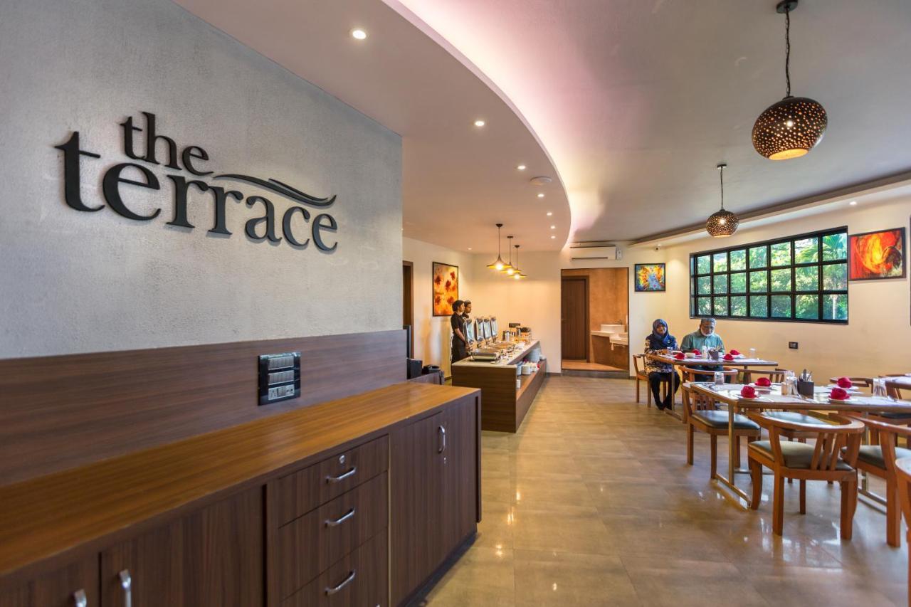 Aura One Hotel Kochi Dış mekan fotoğraf