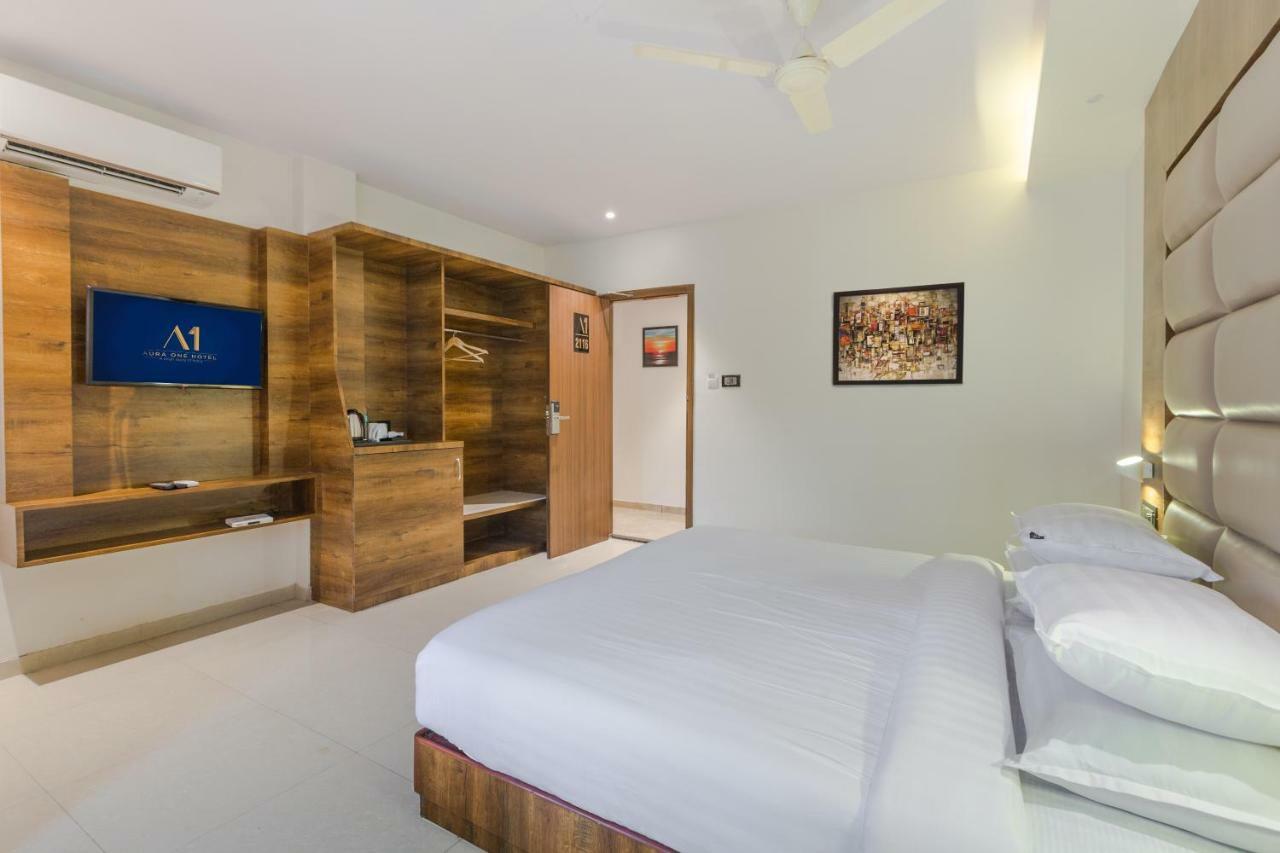 Aura One Hotel Kochi Dış mekan fotoğraf